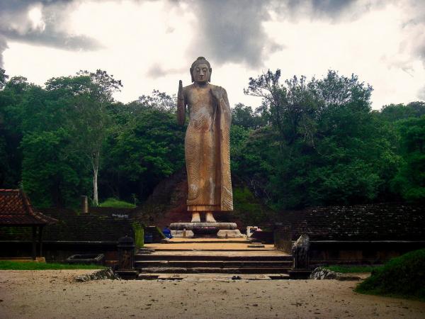 Статуя Будды Малигавила