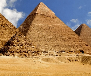 На строительстве пирамид действовло первое страхование жизни и здоровья