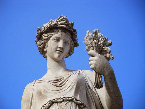 статуя богини плодородия цереры в риме
