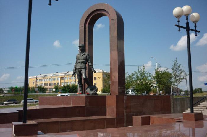 памятники города красноярска