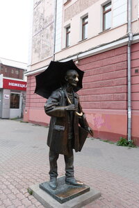 Памятник художнику в Красноярске