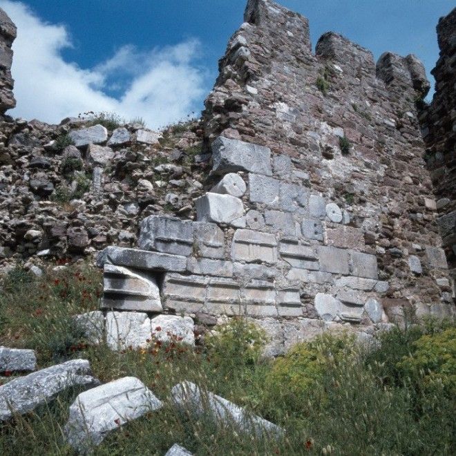 Византийская крепость на острове Лесбос