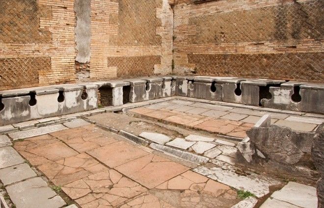 S10 шокирующих фактов о туалетах в Древнем Риме