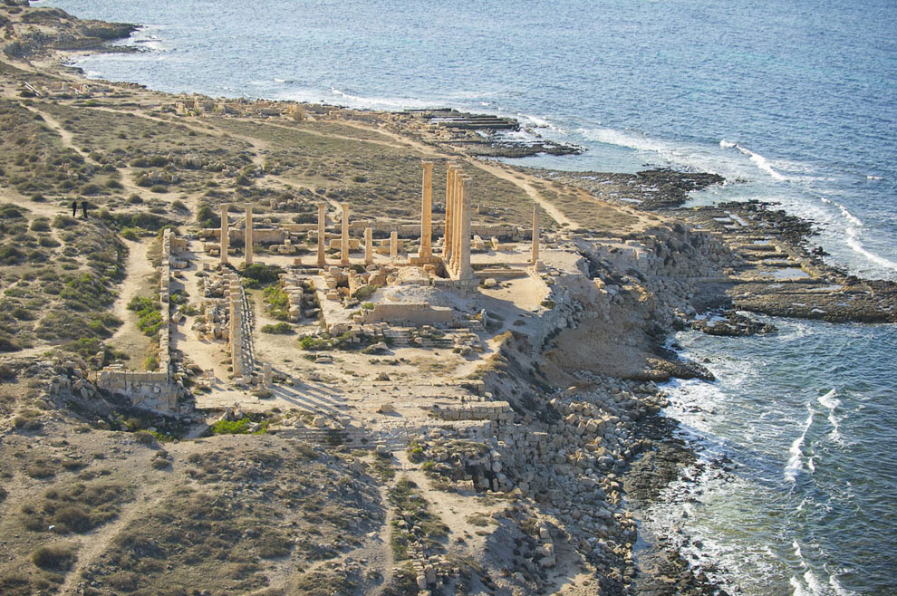 В Сабрате сохранился римский театр, храмы Сераписа и Изиды