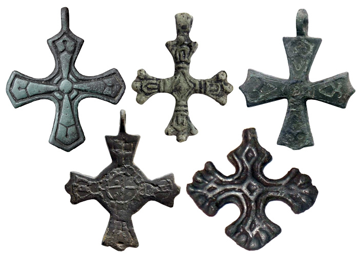 Рис.3 Древнерусские нательные кресты скандинавских типов, XI-XIII вв
