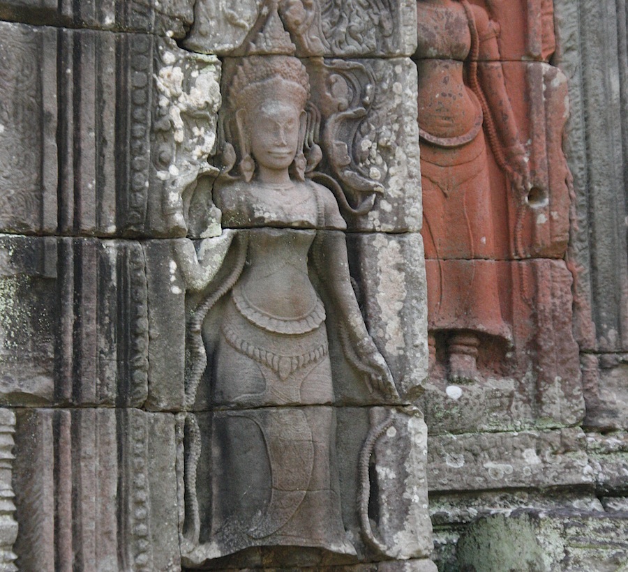 барельефы в Ангкоре 