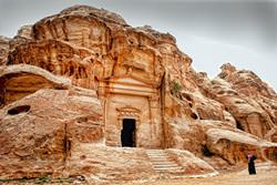 Комплекс пещер Маленькая Петра, Иордания