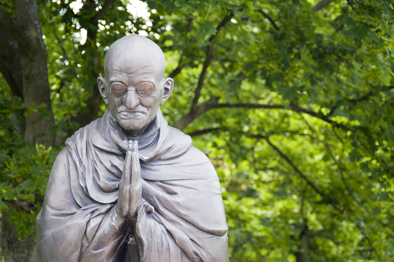 Махатма Ганди, Махатма Ганди о реинкарнации, статуя Махатмы Ганди