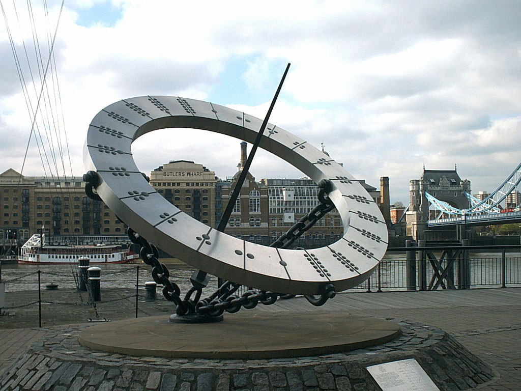 Часы солнечные Лондон
