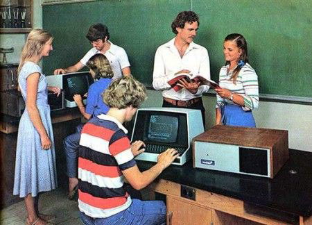 Старые компьютеры из прошлого века - много интересных фотографий