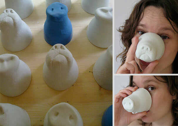 Обычная на первый взгляд чашка от дизайнера Jorine Oorsterhoff при поднесении с губам превращает человека в свинью или собаку