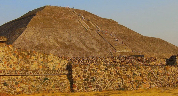 Большая пирамида Чолула