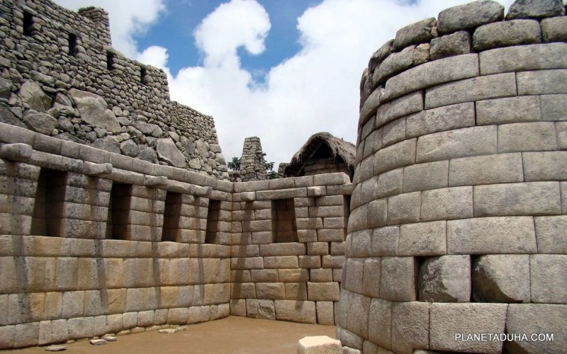 Кладка стен храма в Мачу-Пикчу
