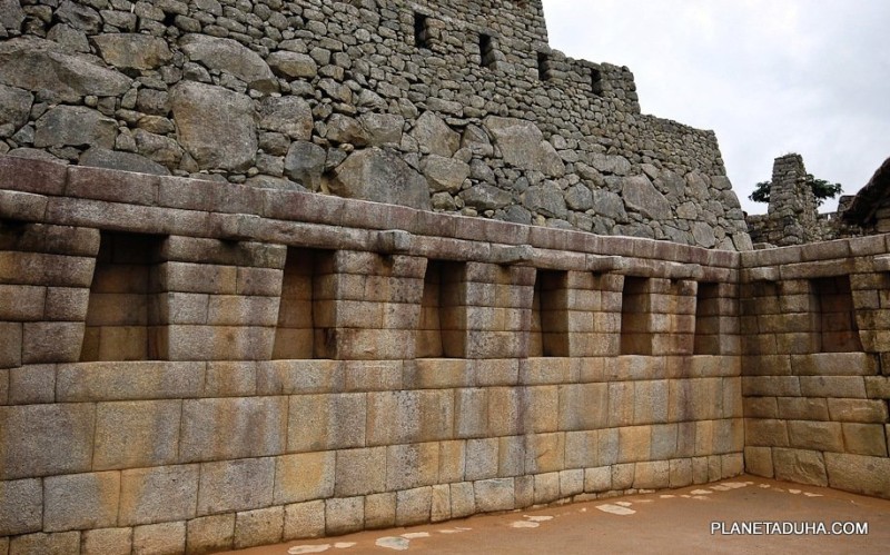 Мачу-Пикчу. Кладка стен времен Инков и более древняя