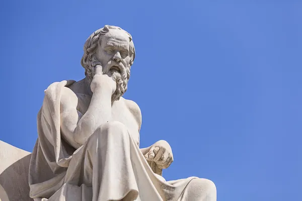 Статуя Сократа, Академия Афин, Греция — стоковое фото