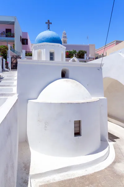 Белая Церковь города Фира на острове Санторини — стоковое фото