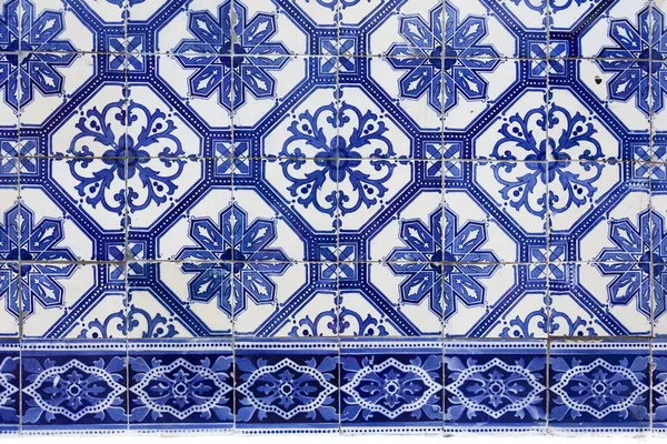Плитка ручной работы традиционных португальских (azulejos), Лиссабон, Европа Лицензионные Стоковые Изображения