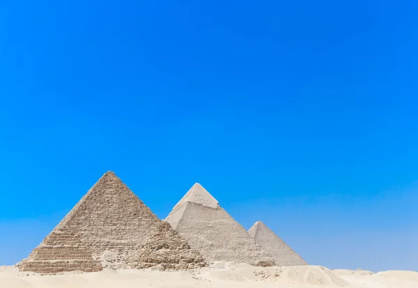 Древние пирамиды в Каире — стоковое фото