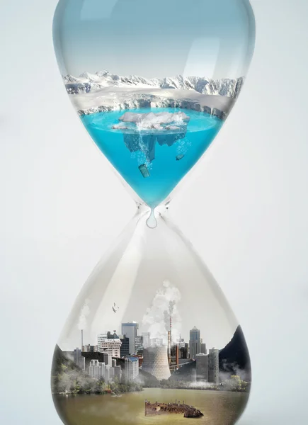 Загрязнение, спасти землю, концепция эко в Песочные часы — стоковое фото