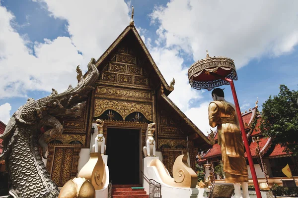 Деревянные Тайский Храм Традиционной Индуистской Скульптуры — стоковое фото