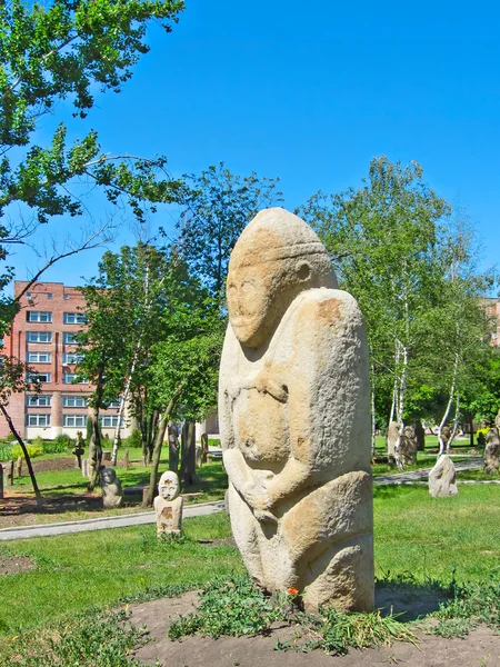 Каменный воин. древний slavian идол — стоковое фото