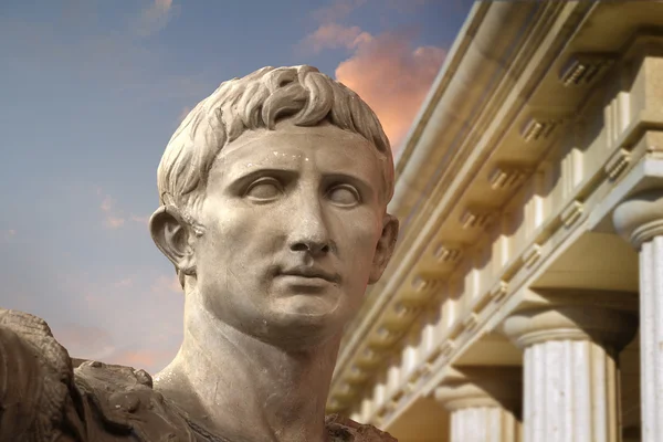 Статуя Юлий Цезарь Август в Риме — стоковое фото