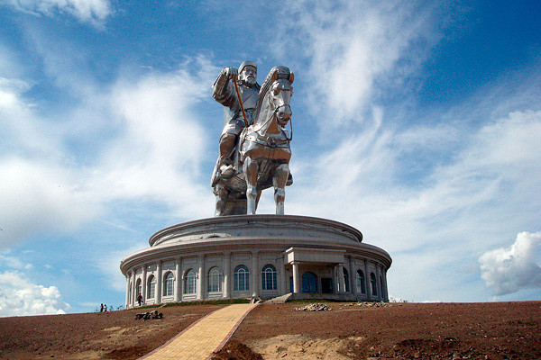Статуя Чингисхана. достопримечательности, скульптуры, статуи