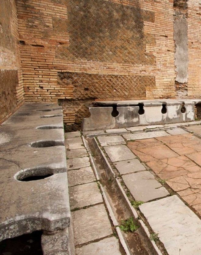 S10 шокирующих фактов о туалетах в Древнем Риме