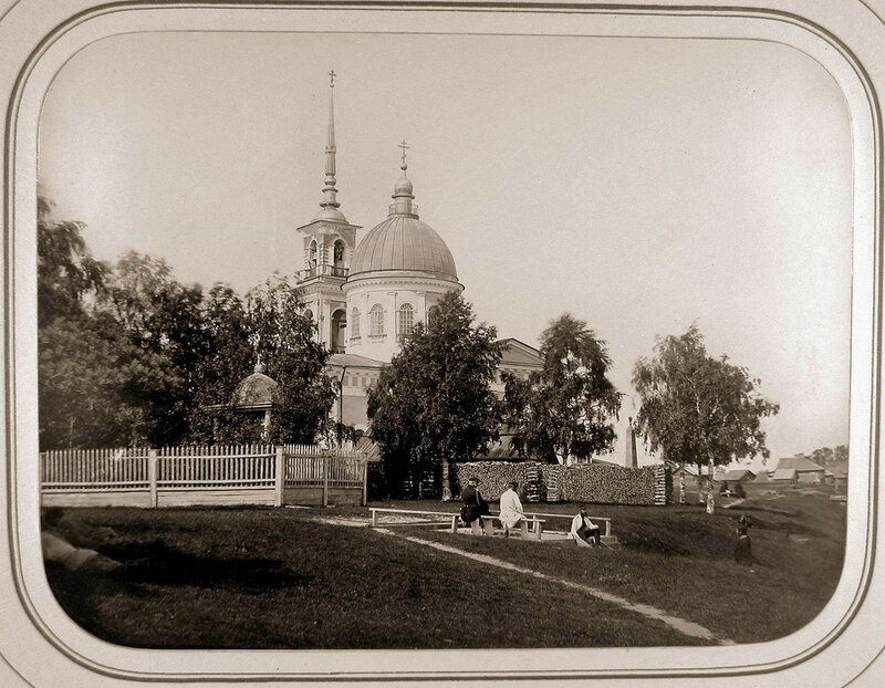 1865 Лодейное Поле. Вид новой каменной церкви с колокольней.jpg