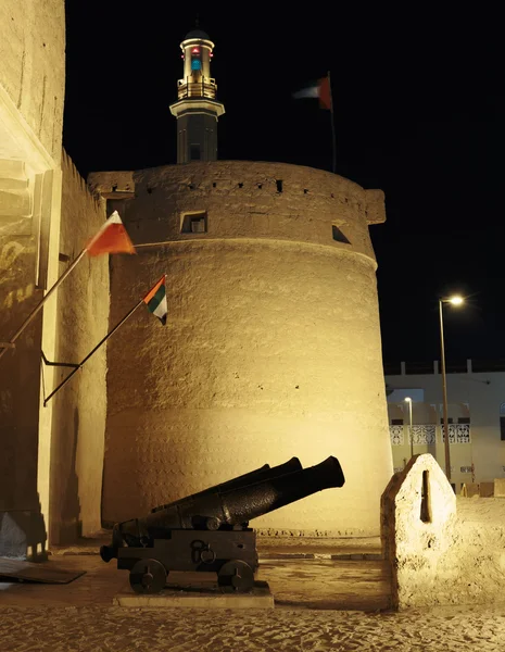 Древняя Арабская крепость, Фахиди Форт Ночная точка зрения — стоковое фото