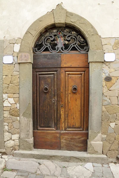 Ретро дверь — стоковое фото