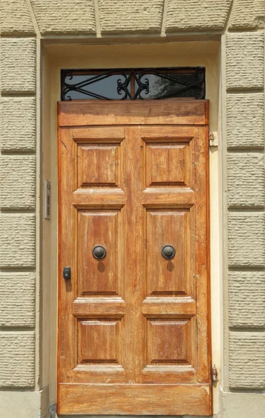 Элегантные двери — стоковое фото